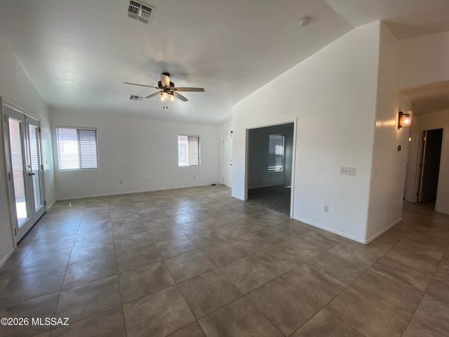 11117 W Golden Willow Drive, Marana, AZ 85653