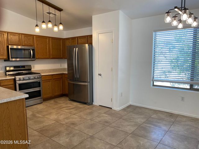 11117 W Golden Willow Drive, Marana, AZ 85653