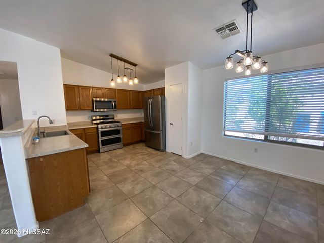 11117 W Golden Willow Drive, Marana, AZ 85653
