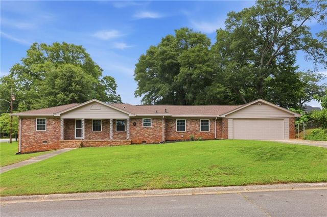 4045 Compton Circle, Powder Springs, GA 30127