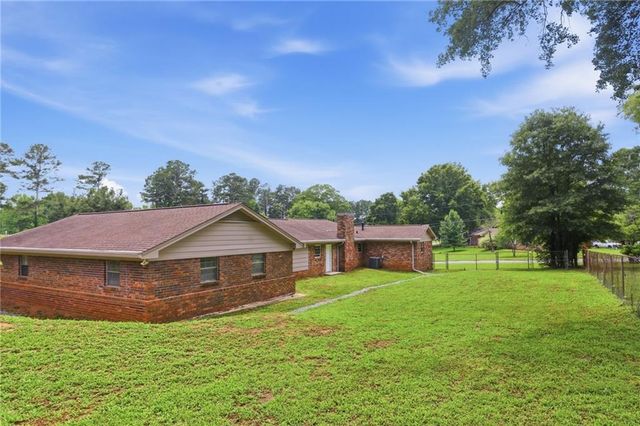 4045 Compton Circle, Powder Springs, GA 30127