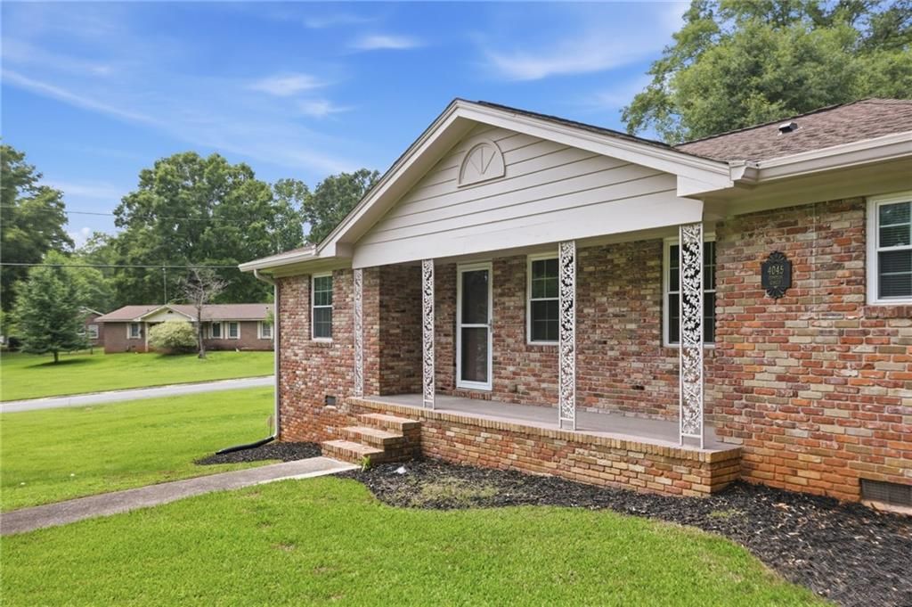 4045 Compton Circle, Powder Springs, GA 30127
