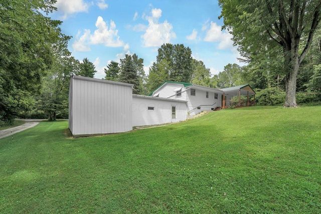 8797 Sadie Thomas Road NW, Johnstown, OH 43031