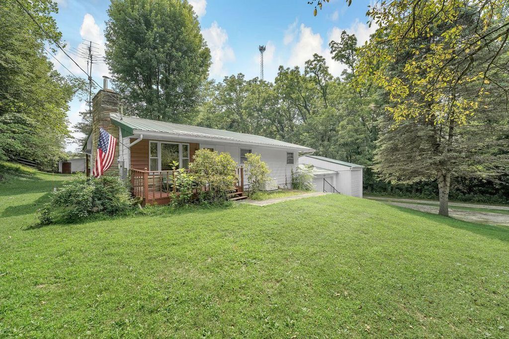 8797 Sadie Thomas Road NW, Johnstown, OH 43031