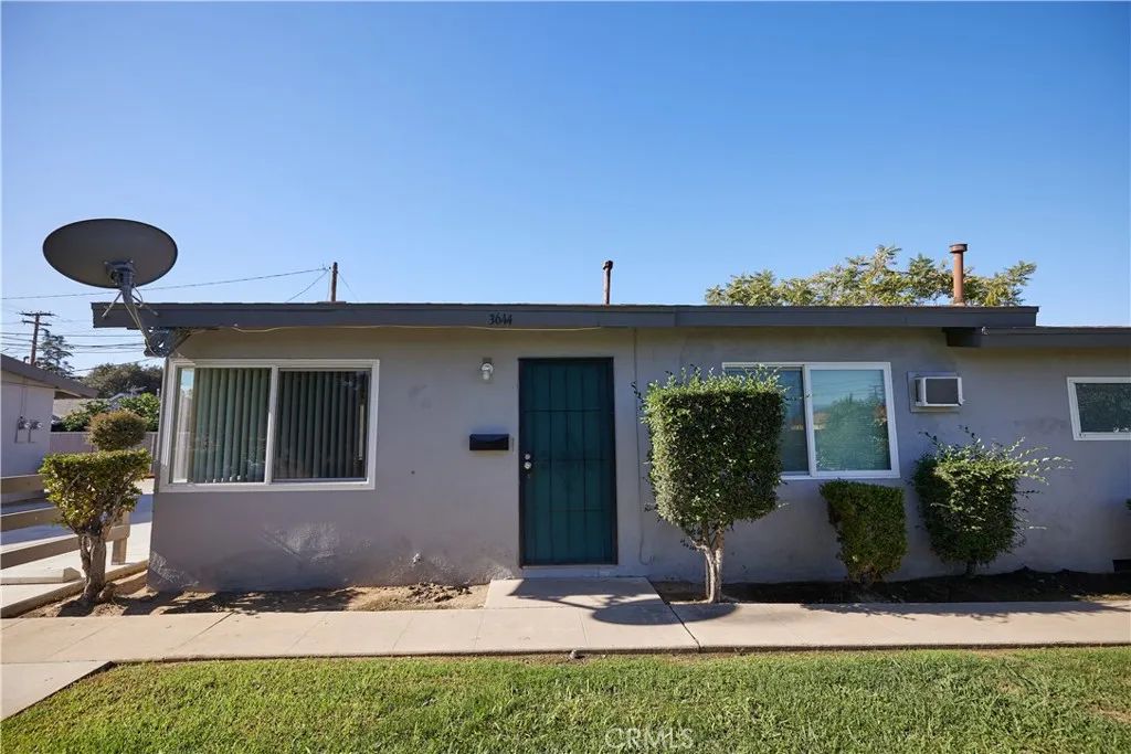 3644 Russell Street, Riverside, CA 92501