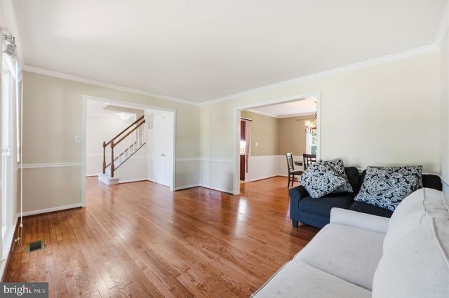 8213 CRACKLING FIRE DR, Gainesville, VA 20155