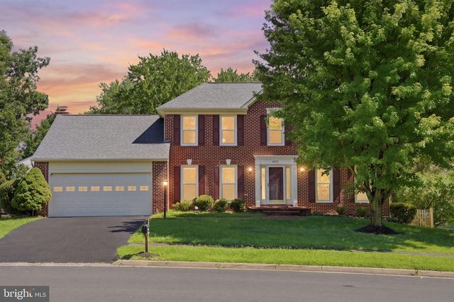 8213 CRACKLING FIRE DR, Gainesville, VA 20155