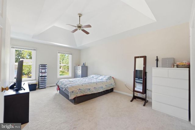 8213 CRACKLING FIRE DR, Gainesville, VA 20155