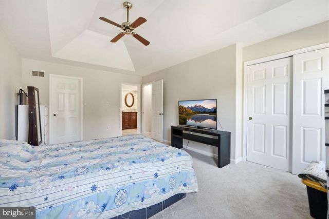 8213 CRACKLING FIRE DR, Gainesville, VA 20155
