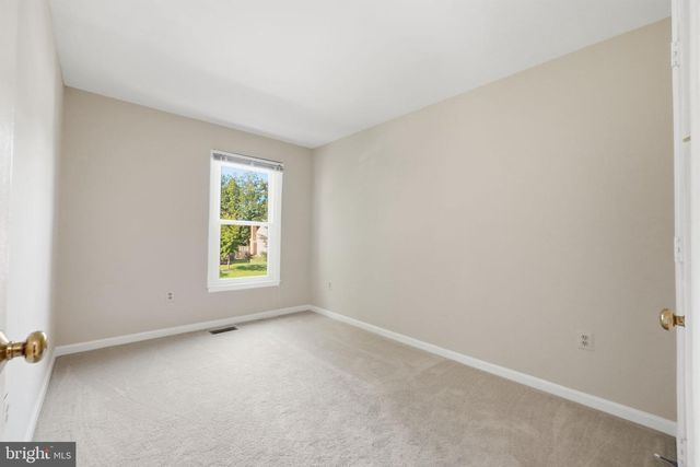 8213 CRACKLING FIRE DR, Gainesville, VA 20155