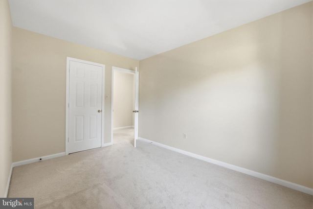 8213 CRACKLING FIRE DR, Gainesville, VA 20155