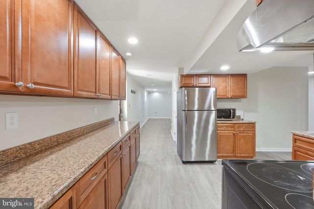 8213 CRACKLING FIRE DR, Gainesville, VA 20155