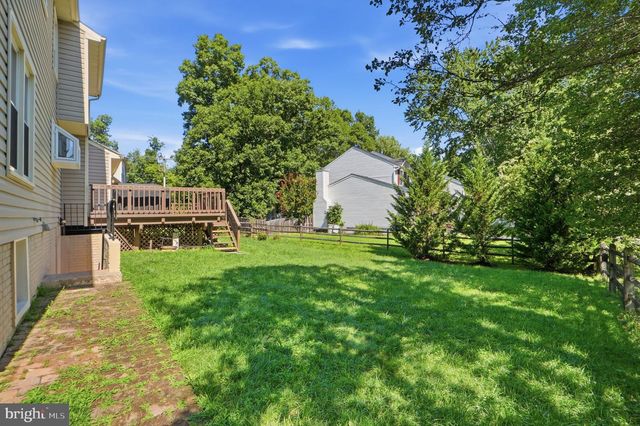 8213 CRACKLING FIRE DR, Gainesville, VA 20155