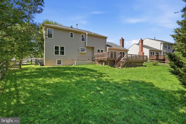 8213 CRACKLING FIRE DR, Gainesville, VA 20155