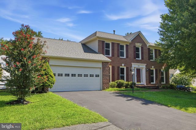 8213 CRACKLING FIRE DR, Gainesville, VA 20155