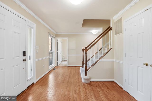 8213 CRACKLING FIRE DR, Gainesville, VA 20155