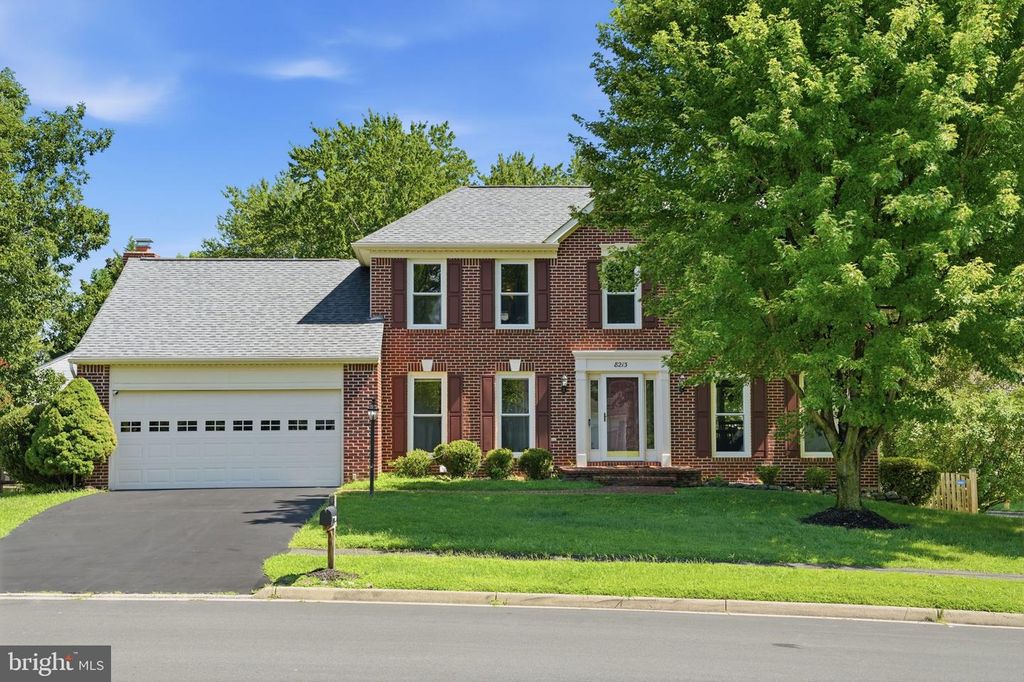 8213 CRACKLING FIRE DR, Gainesville, VA 20155