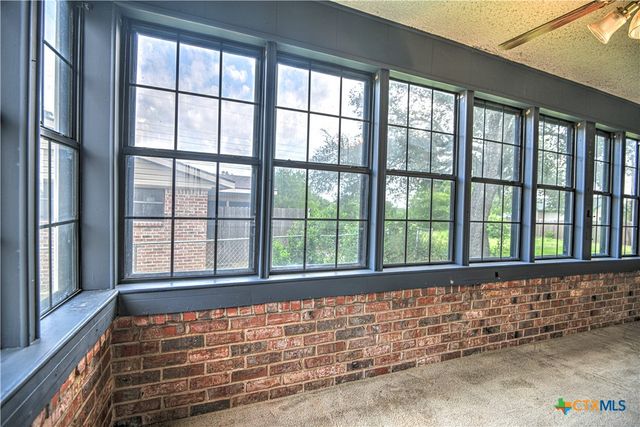 305 Tanglewood Road, Temple, TX 76502