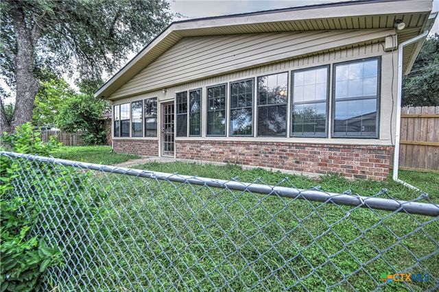 305 Tanglewood Road, Temple, TX 76502