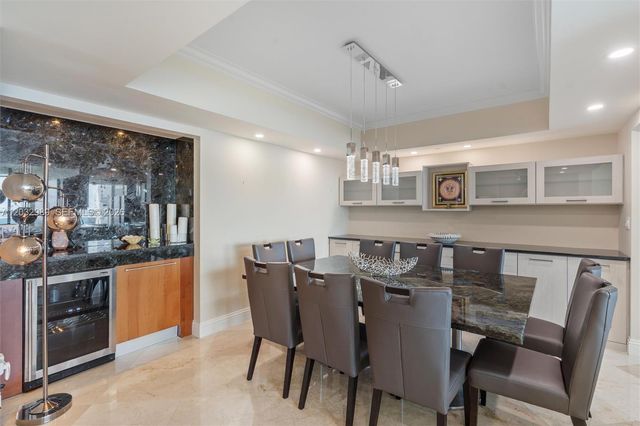 1600 S Ocean Blvd Apt 402, Lauderdale By The Sea, FL 33062