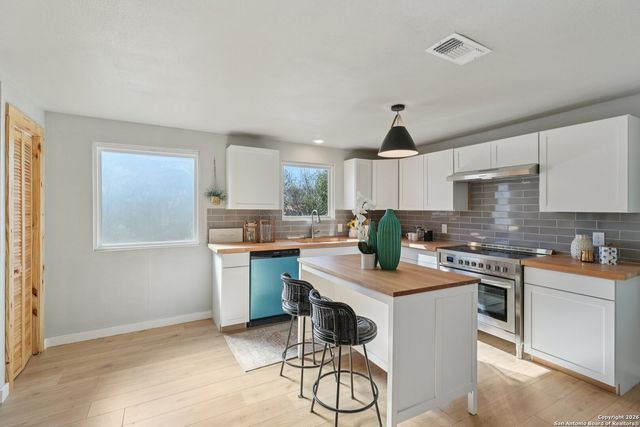 404 Harper, Seguin, TX 78155