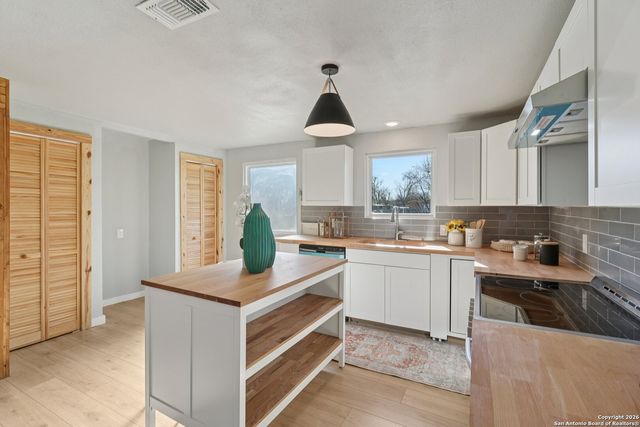 404 Harper, Seguin, TX 78155