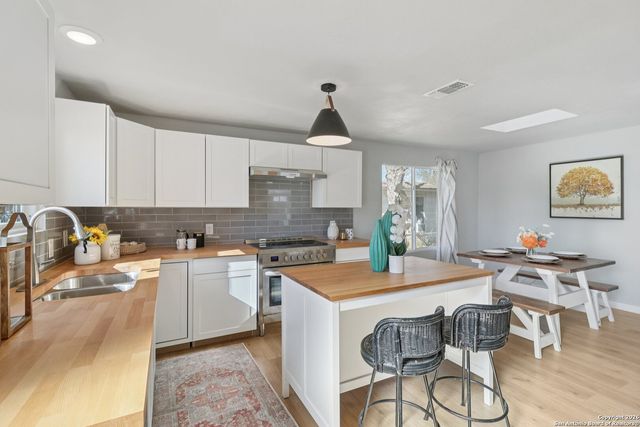 404 Harper, Seguin, TX 78155