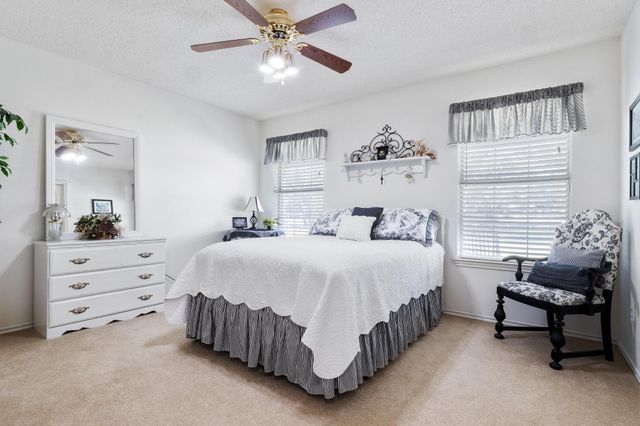 808 Golden Oaks RD, Georgetown, TX 78628