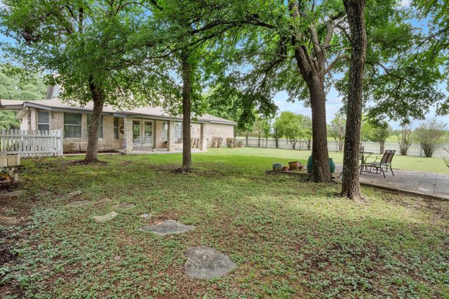 808 Golden Oaks RD, Georgetown, TX 78628