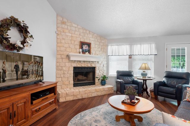 808 Golden Oaks RD, Georgetown, TX 78628