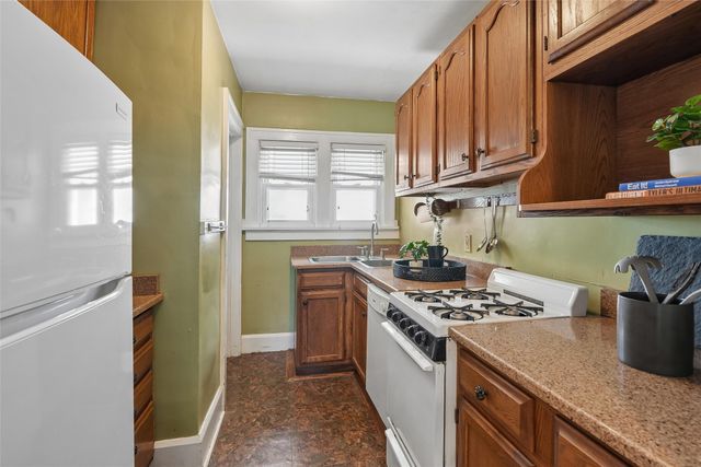 1534 30th Street, Des Moines, IA 50311