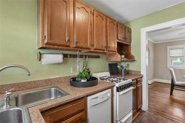 1534 30th Street, Des Moines, IA 50311