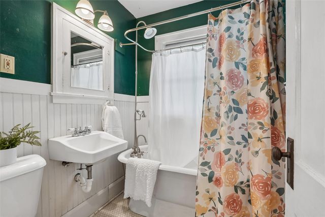 1534 30th Street, Des Moines, IA 50311