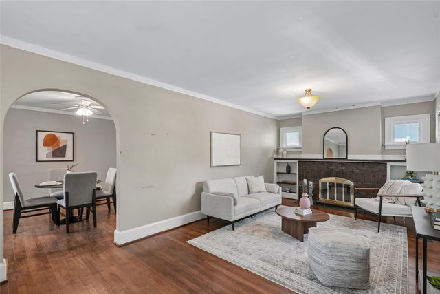 1534 30th Street, Des Moines, IA 50311