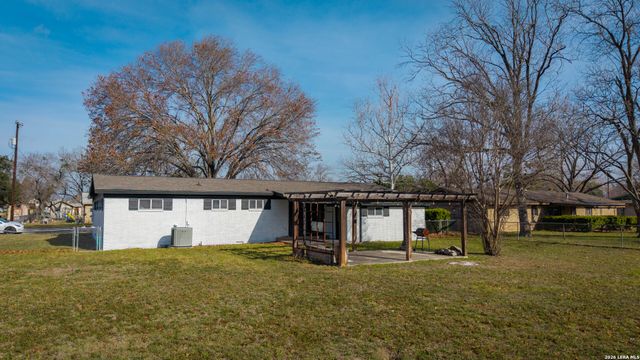 1232 Rivercrest Drive, New Braunfels, TX 78130