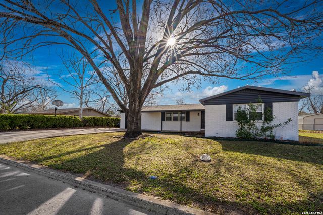 1232 Rivercrest Drive, New Braunfels, TX 78130