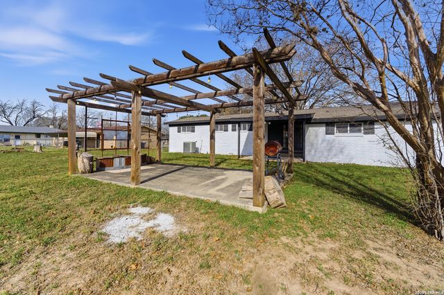 1232 Rivercrest Drive, New Braunfels, TX 78130