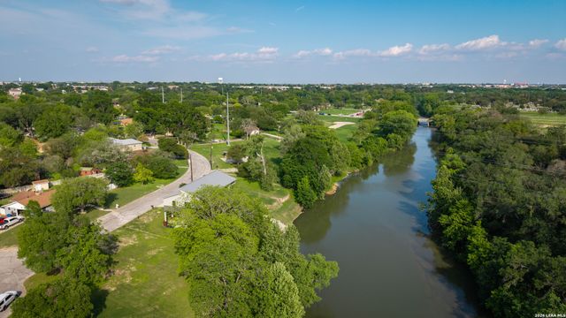 1232 Rivercrest Drive, New Braunfels, TX 78130