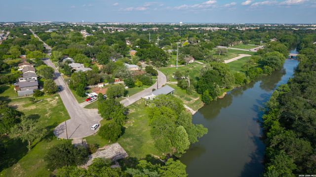 1232 Rivercrest Drive, New Braunfels, TX 78130