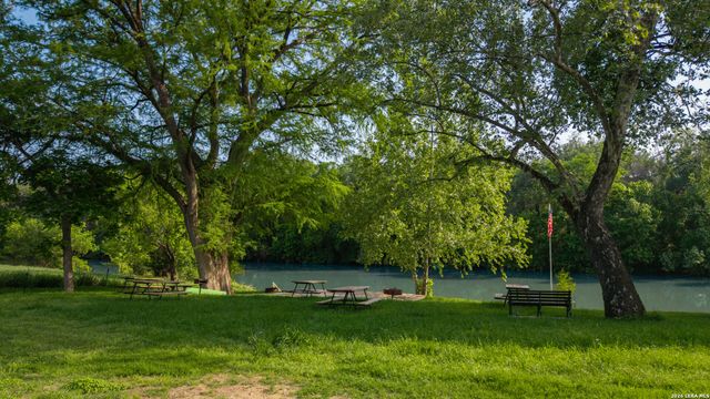 1232 Rivercrest Drive, New Braunfels, TX 78130