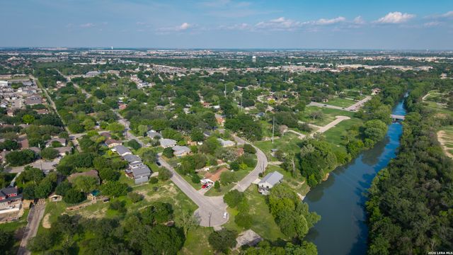 1232 Rivercrest Drive, New Braunfels, TX 78130