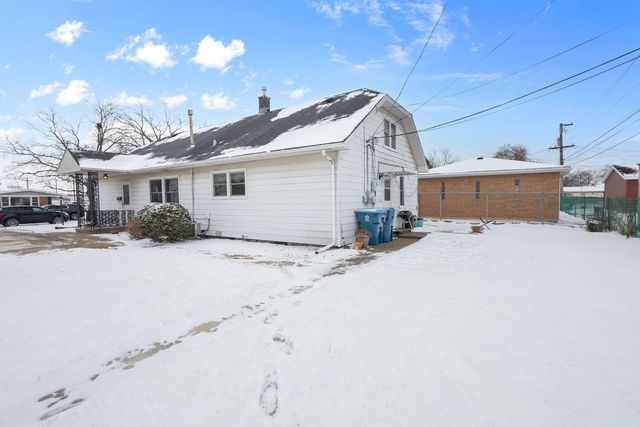 606 De Angelis Court, Chicago Heights, IL 60411