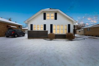 606 De Angelis Court, Chicago Heights, IL 60411