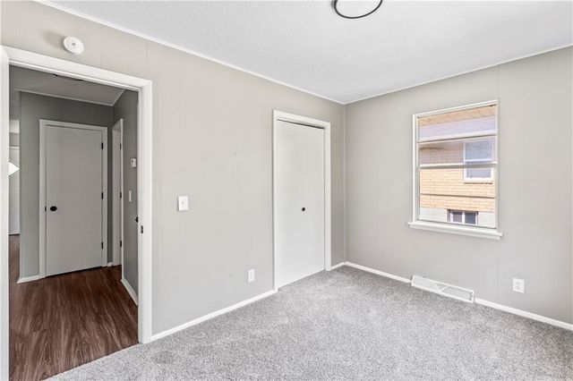 14832 E Nickell Avenue, Independence, MO 64050