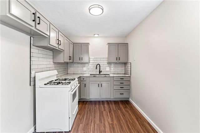 14832 E Nickell Avenue, Independence, MO 64050