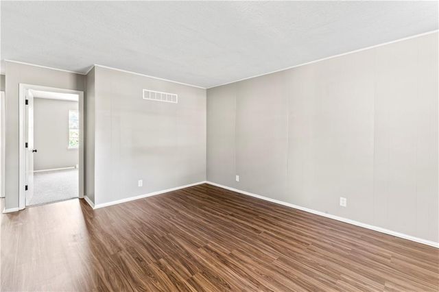 14832 E Nickell Avenue, Independence, MO 64050