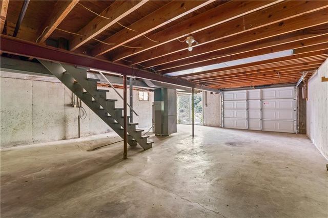 14832 E Nickell Avenue, Independence, MO 64050