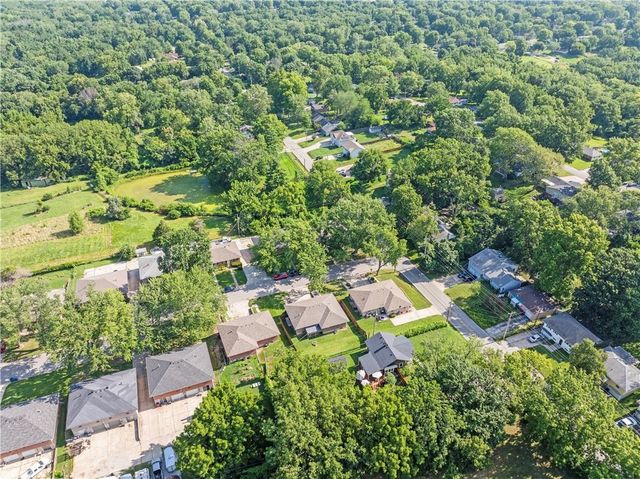 14832 E Nickell Avenue, Independence, MO 64050