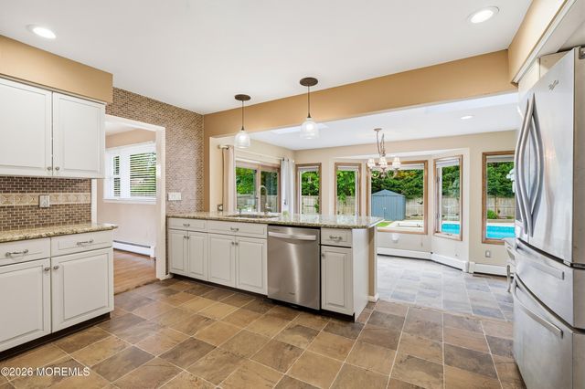910 Somerset Drive, Toms River, NJ 08753