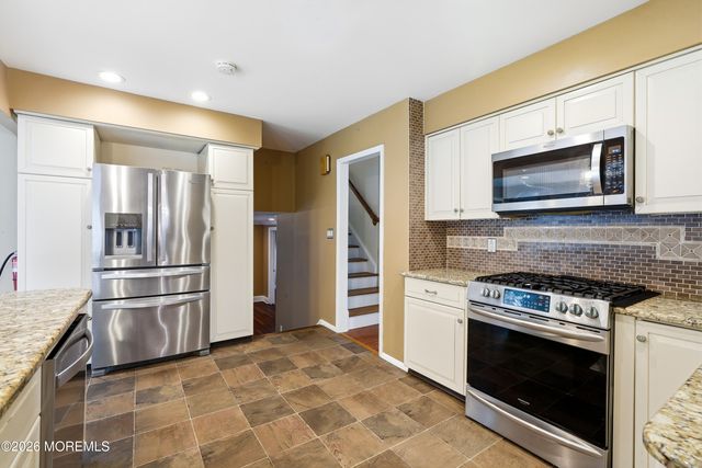 910 Somerset Drive, Toms River, NJ 08753
